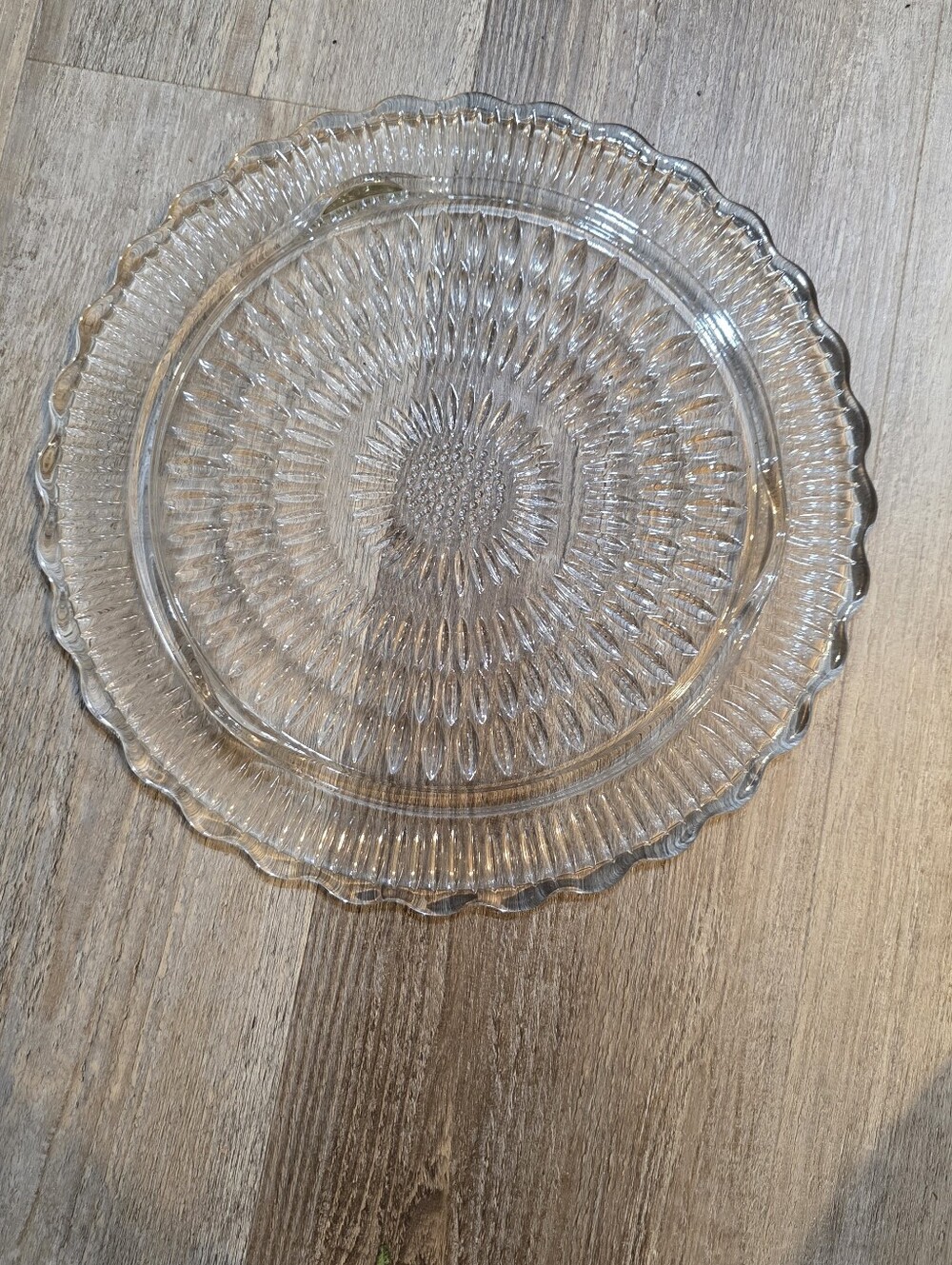 Vintage Clear Glass Serving Cake Platter - Scalloped Edge